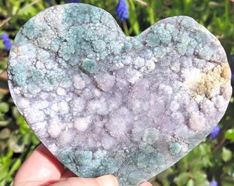 AMETHYST CHLORITE HEART P36 Natural crystals cluster carved into a heart