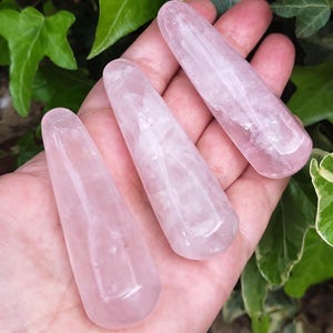 ROSE QUARTZ WAND R16 Pink Crystal Double round ended wands