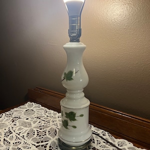 VINTAGE MILKGLASS LAMP.  Handpainted Vine