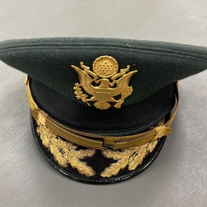 Vintage United States Army OFFICERS Dress HAT VIETNAM Era Flying Ace. Hat Is In Good Condition With The Exception Of The Gold Band Breaking