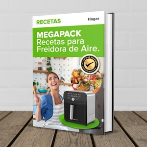 Peut inclure: Un livre de cuisine intitulé "MEGAPACK Recetas para Freidora de Aire" avec une femme souriante en arrière-plan. La couverture présente une bannière verte avec le mot "RECETAS" et "Hogar". Une friteuse à air noire et argentée repose sur un tapis vert.