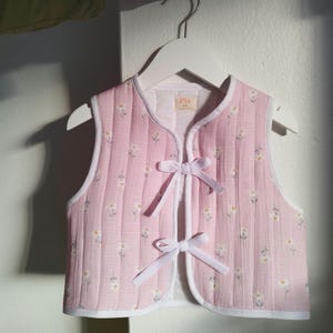 Handgemachte Musselin Baumwolle Baby Mädchen Weste, Rosa Floral Gesteppte Gilet