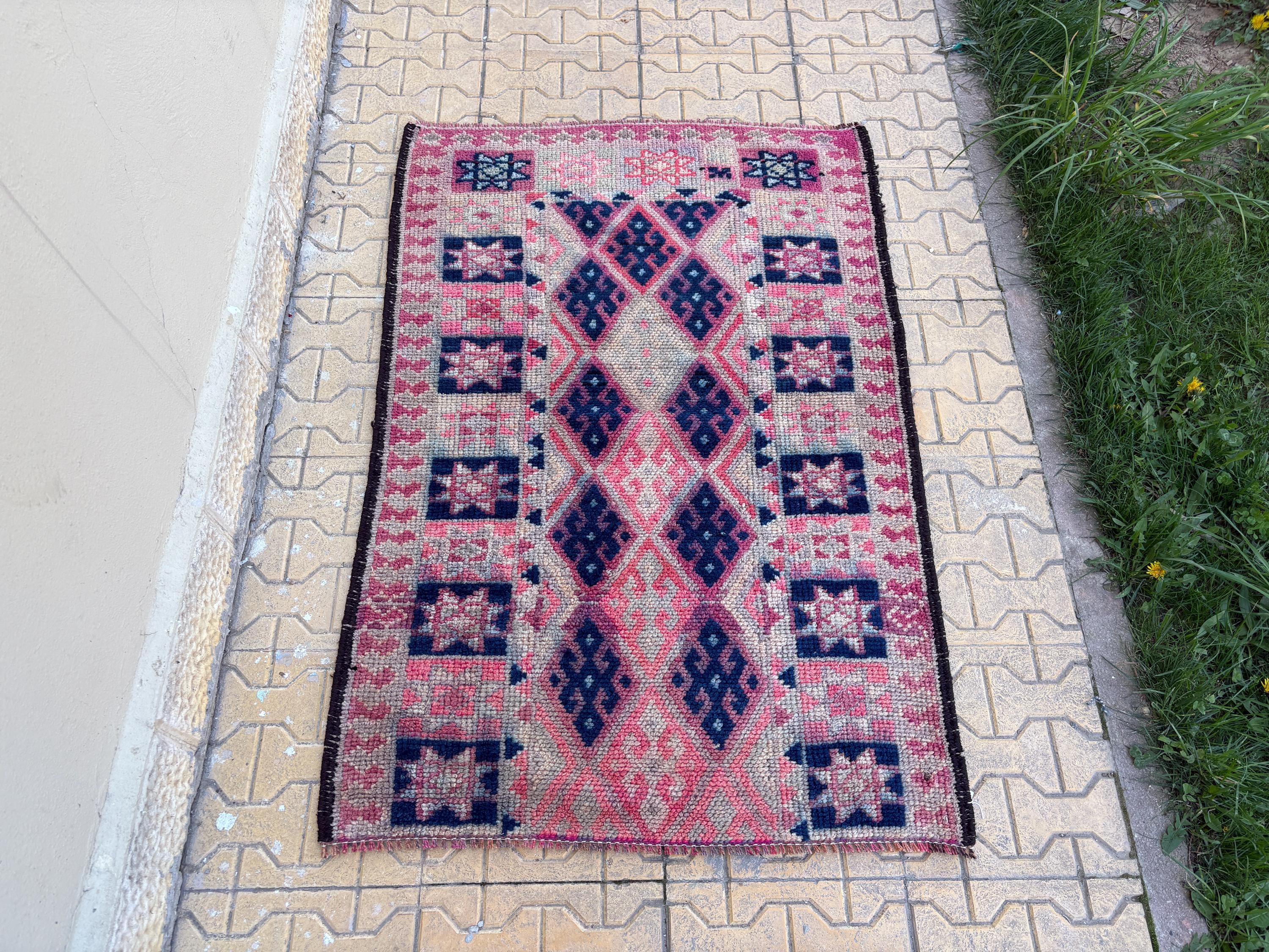 3x4 Turkish Mini Rug, Oushak Wool Rug, Hall Kitchen Rug, Neutral Gift Rug, Vintage Bedroom Rug, Anatolian Worn Rug, Oriental Boho Rug 3x4