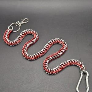Cadena de cota de malla hecha a mano: cadena de metal duradera y elegante para moteros, punk, góticos y estilo cotidiano.