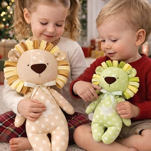 Easy Lion Plush Sewing Pattern PDF for Beginners | 3 Sizes 5 10 20 in | Soft Toy | Baby Shower Gift | Eco Friendly Option.
Beginner-friendly lion plush sewing pattern PDF. Easy toy DIY in 3 sizes (5, 10, 20 in). Perfect baby shower gift, eco-friendly option.