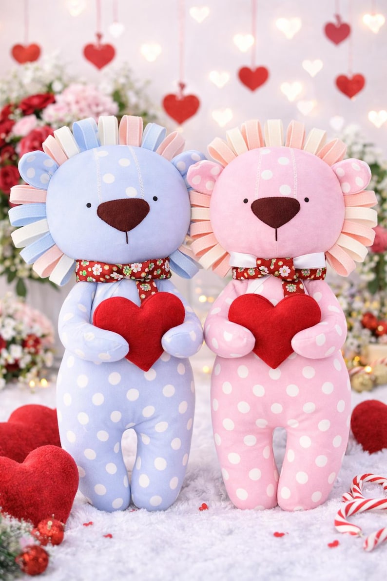 Easy Lion Plush Sewing Pattern PDF for Beginners | 3 Sizes 5 10 20 in | Soft Toy | Baby Shower Gift | Eco Friendly Option.
Beginner-friendly lion plush sewing pattern PDF. Easy toy DIY in 3 sizes (5, 10, 20 in). Perfect baby shower gift, eco-friendly option.