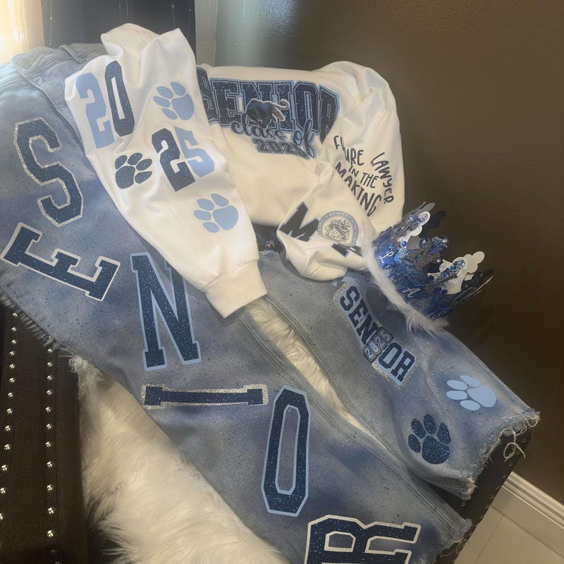 Low-Rise Pants Are Back — Here’s How to Wear Them in 2025 - Featured Image