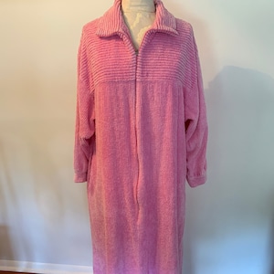 Vintage Stan Herman Pink Chenille Long Women&#39;s Long Sleeve 3/4 Zip Robe