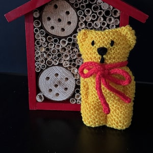 Pattern to Knit JELLY BEARS. Excellent for Teaching Knitting! Easy-Knit, Great Stash-Buster, Perfect for Gifts and Good Causes. Zero AI!