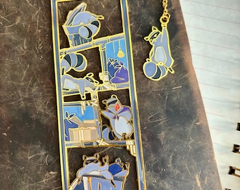 Wasberen | origineel ontwerp | Emaillen bladwijzer/bedel | 11 x 4 cm