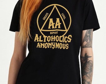 Maglietta Altoholics Anonymous, maglietta divertente ispirata a WoW per giocatori, maglietta MMORPG, abbigliamento fantasy per nerd di giochi di ruolo, Just One More Alt, abbigliamento geek per videogiochi