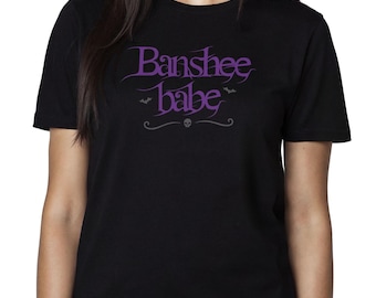 Maglietta Banshee Babe, maglietta Goth Gamer Girl, maglietta Dark Fantasy, abbigliamento gotico viola, maglietta spettrale di Halloween, regalo per streghe nerd