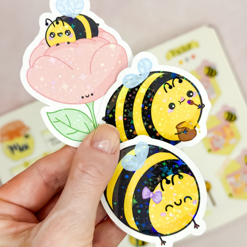 Stickerset mit glitzernden Kawaii Bienchen aus Vinyl // Perfekt zum Dekorieren von Bullet Journal, Trinkflaschen, Laptops oder Handyhüllen