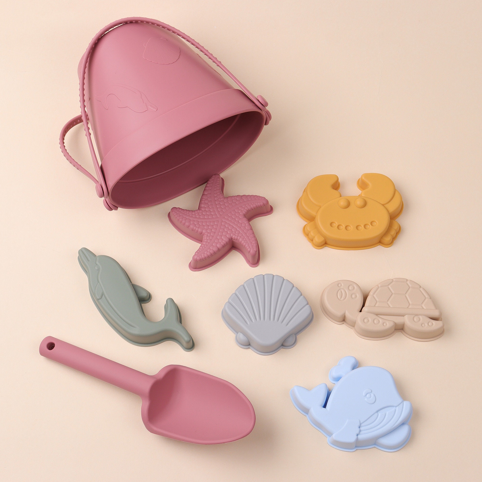 Personalisiertes Sommer-Strandset aus Silikon für Kinder, individuelles Strandspielzeug aus Silikon, Sandeimer-Set für den Strand, individueller Strandeimer aus Silikon.