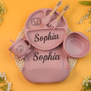 Ensemble de sevrage personnalisé en silicone, bavoir en silicone gravé, ensemble de sevrage dessin animé pour tout-petits, ensemble de repas avec nom Pink