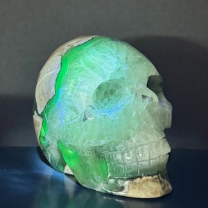 4.0” Volcano Agate UV Skull Carving