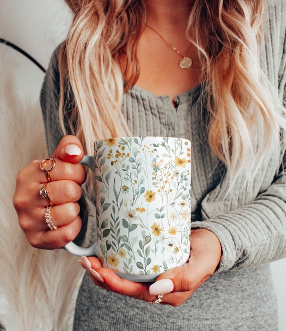 Schöne Gelbe Blumen Tasse, hübsche Blumenkeramiktasse, Gartenliebhaber Ästhetische Kaffeetasse, Cottagecore Blumen Geschenktasse, Geschenk für Sie