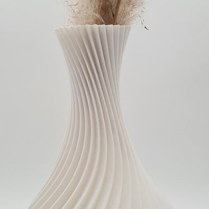 Moderne 3D-Druck Vase, Geschenk Freundin, Elegante Tischdeko, Umweltfreundlich, Minimalistisches Design, Designer Vase, Trockenblumen Vase Bild 9