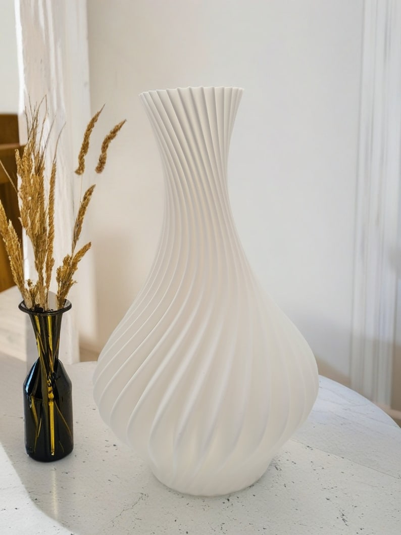 Moderne 3D-Druck Vase, Geschenk Freundin, Elegante Tischdeko, Umweltfreundlich, Minimalistisches Design, Designer Vase, Trockenblumen Vase Weiß