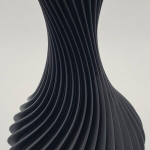 Moderne 3D-Druck Vase, Geschenk Freundin, Elegante Tischdeko, Umweltfreundlich, Minimalistisches Design, Designer Vase, Trockenblumen Vase Bild 4