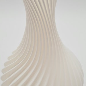 Moderne 3D-Druck Vase, Geschenk Freundin, Elegante Tischdeko, Umweltfreundlich, Minimalistisches Design, Designer Vase, Trockenblumen Vase Bild 7