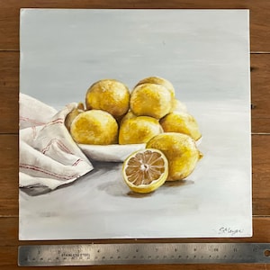 Prepare limonada: cuadro original de un bol de limones. Obra pintada a mano.