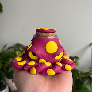 2oz Octopus Jar — Starburst