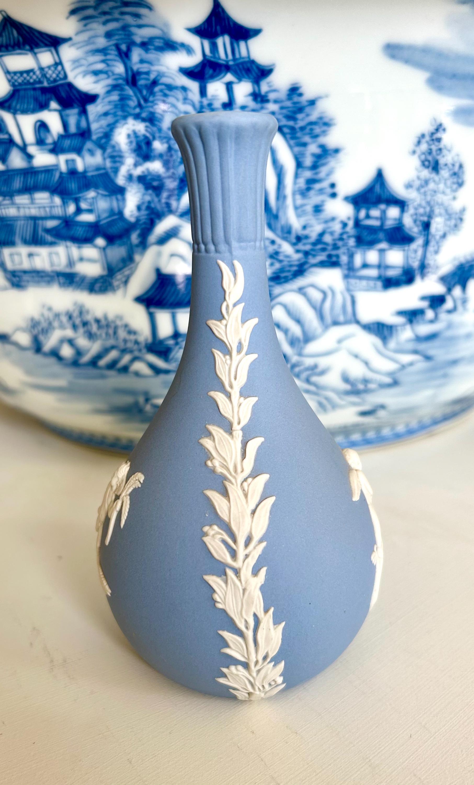 花瓶 ウェッジウッド イギリス ウェッジウッド(WEDGWOOD)|花瓶|HARDOFFオフモール（オフモ