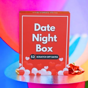 Date Night Box: 52 Scratch-Off Date Night Idea Cards for Couple's -  Perfect Gift for Girlfriend, Boyfriend, Birthday, Anniversary, Wedding