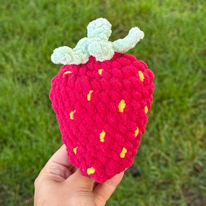 Fuzzy Strawberry Car Gear Shifter Cover zdjęcie 6