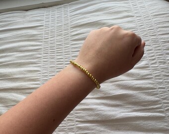 Gold seed bead bracelet