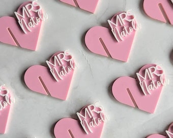 Etiquetas de bebida acrílicas con forma de corazón personalizadas: Charms de bebida personalizados
