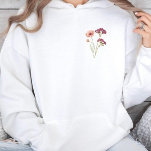 Boho Flower Sweatshirt for Women,Bohemian Pullover Hoodie,Cottage Core Jumper,Oversized Sweater, Flower Pocket Design,Trendy Sweater,Nature