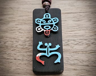 Necklace with Taíno symbols
