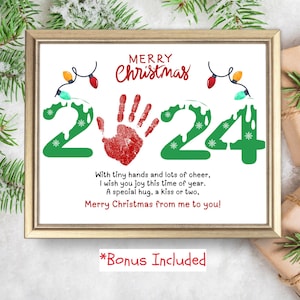 Feliz Natal 2024 Arte Artesanal de Impressão de Mão | Poema de Impressão de Mão de Férias | Arte de Impressão de Pegada Pré-escolar DIY para Crianças | Lembrança de Bebê | Atividade de Creche Pré-escolar