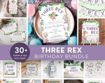 Puede incluir: Un conjunto de suministros para fiestas con temática de dinosaurios. Incluye invitaciones, pancartas, letreros y tarjetas con el texto "THREE REX" y "Birthday Bundle". Los diseños presentan dinosaurios de dibujos animados y detalles florales.