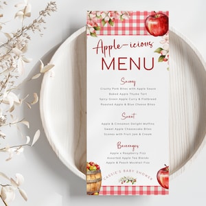 Menüvorlage für Apfelmotiv, Apfel unseres Auges Babyparty-Brunch-Menü, Obstthema mit roter Gingham-Lebensmittelliste. Bearbeitbar, Druckbar | AP01