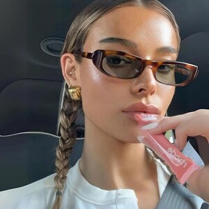 Y2K Tortoise Shell Sunglasses: Retro Slim Rectangle UV400 Shades
