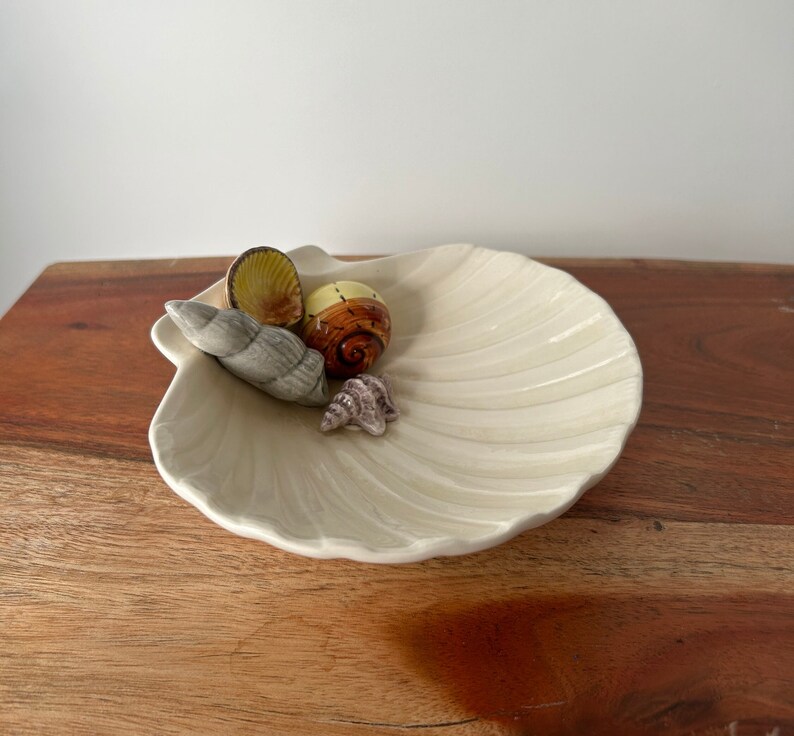 VINTAGE Fitz & Floyd Shell Ceramic Trinket Dish Coastal Chic Coquette Room Decor for Jewelry Rings image 5