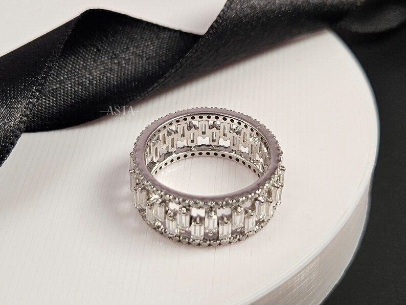 14k Solid Gold Baguette Diamond Wedding Band, IGI Certified Lab Grown ...