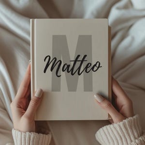 男性と女性のためのパーソナルモノグラムジャーナル、カスタムイニシャルノート、エレガントなパーソナライズジャーナル、女性上司への感謝の贈り物、イニシャル