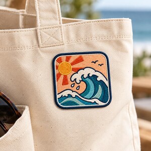 Écusson brodé vague océanique, écusson thermocollant plage, écusson surf pour veste ou sac à dos, badge voyage côtier, cadeau pour amoureux de l'océan