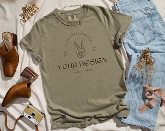 Maqueta Khaki Comfort Colors 1717 / Maqueta de camiseta / Maqueta de colores cómodos / Maqueta Flatlay / Colección de estilo neutro