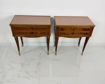 Set of 2 elegant Italian bedside tables with pink glass top and brass feet, 1950s