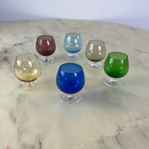 Set of 6 small Mid-Century cognac glasses in colored Murano glass, 1950s