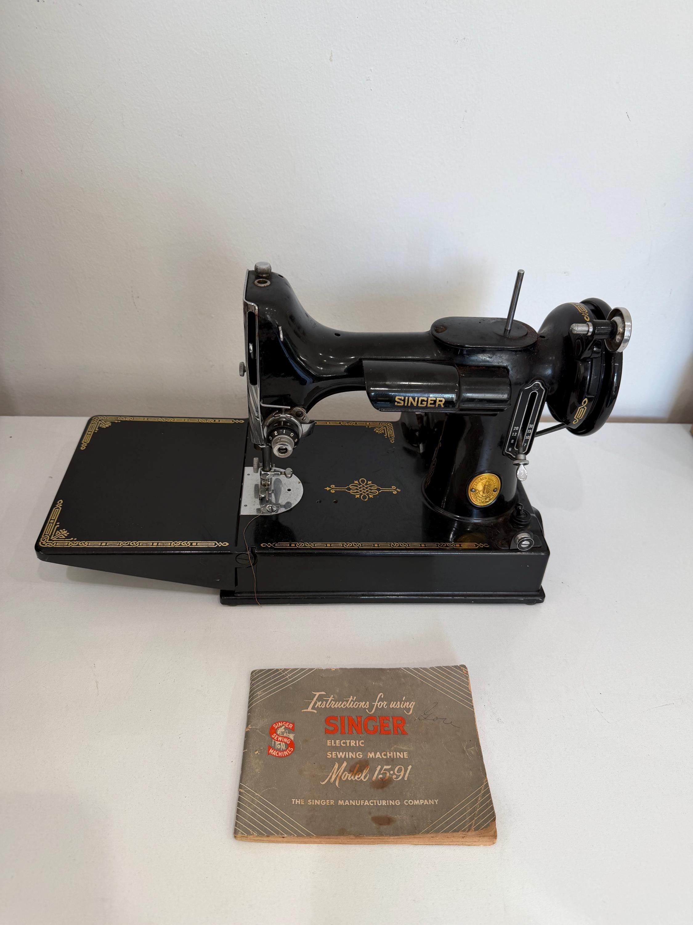 Singer 15-91 sewing machine, American version, 1950s