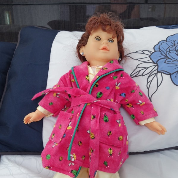 Pyjamas, Robe de chambre et Pantoufles Coccinelle pour les poupées de 46 cm (18")