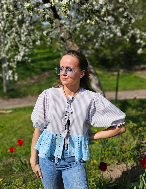 Blusa peplum de mujer reciclada Top azul blanco de algodon hecho a mano con mangas abullonadas Blusa de camisas de hombre Blusa unica en su tipo Etsy Mexico