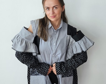 Camisas de mujer recicladas con retazos, volantes y hombros descubiertos / Blusas reelaboradas a partir de camisas de hombre / Camisas modernas oversize únicas