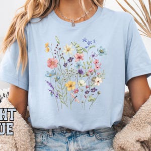 Camiseta floral de flores silvestres, camiseta estampada floral de algodón suave, camiseta de flores silvestres, camiseta de flores de jardín, camiseta de inspiración natural con flores bohemias, camisetas casuales de verano